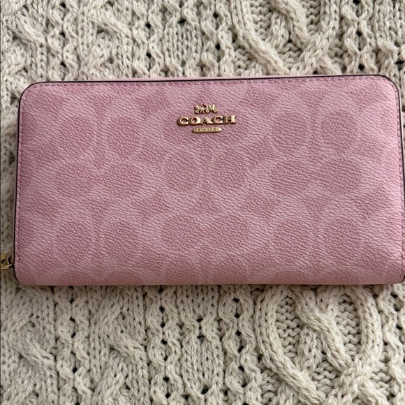 Coach Light Pink Women's Wallet - Picture 1 of 7
